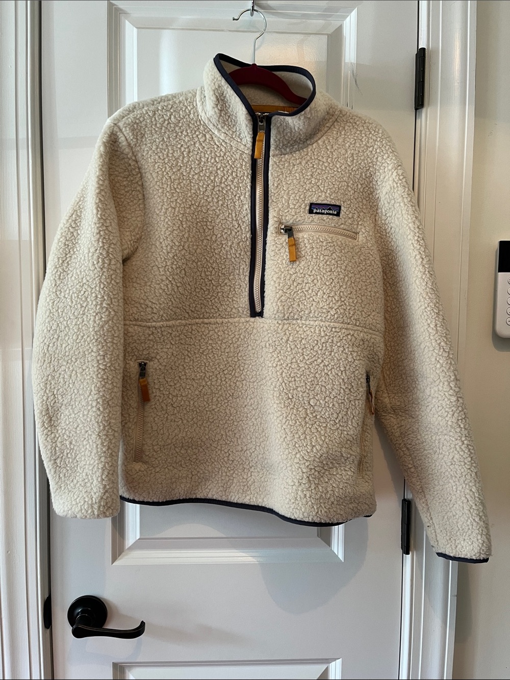 Patagonia Cream Sherpa Pullover with Navy Trim M